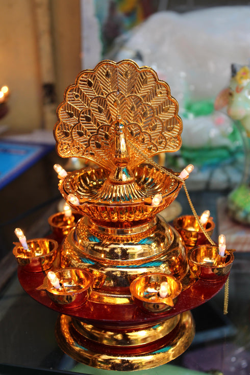 Peacock 2 Step Deep Lighting Stand - 250gms